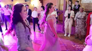 а черемха цвітне діско танець на українському весіллі