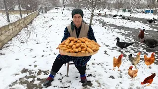 Cooking pies from meat and potatoes