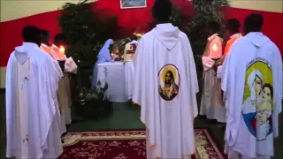 Jeudi saint, adoration du Saint Sacrement, procession vers le reposoire