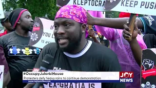 #OccupyJulorbiHouse: Protesters defy heavy rains to continue demonstration