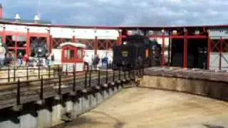 STEAMTOWN 3254 BACKING UP ONTO THE TURNTABLE