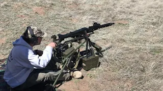 Shooting the Rheinmetall MG 3 in 7.62x51mm. Short bursts to hit a 300 yard 12" steel plate