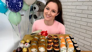 МУКБАНГ РОЛЛЫ ФИЛАДЕЛЬФИЯ СУШИ ЗАПЕЧЕННЫЕ С СЫРОМ с курицей  MUKBANG ROLLS