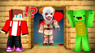 DON'T OPEN DOOR to PENNYWISE in Minecraft - Maizen JJ and Mikey