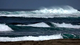 NZ Piha wave - slow motion 1000fps