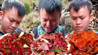 【ASMR MUKBANG】Challenge the traditional dishes of the Miao nationality, super spicy and refreshing!