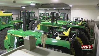 Collectors put 28 rare John Deere tractors up for auction