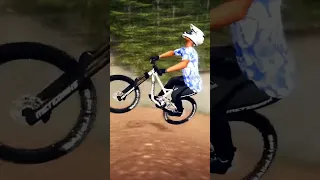 Nothing can beat this trick #bike #bikeshort #jump #mountainbike #xbox #descenders