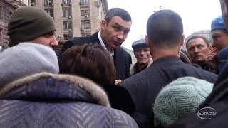 Klitschko faces anti-war protestors in Kyiv