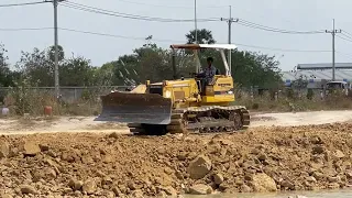 Komatsu Bulldozer Pushing Topsoil21