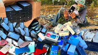 OMG! Happy Day Found A lot Smart Phone SAMSUNG A13 OPPO Reno8T at Trash Place - Dumpster Diving 2024