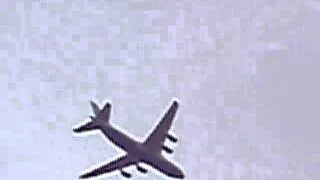 полёт Ан-124 Руслан.Flight over the cityAN-124 Ruslan