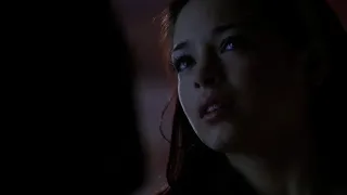 Smallville 3x03 - Van shoots Clark in front of Lana