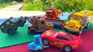 Disney Pixar Cars Fall Into The Water Lightning McQueen Sally Mater Sheriff Red Fillmore Ramon Finn