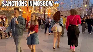 Как в САНКЦИИ ВЫЖИВАЮТ РОССИЯНЕ. EVENING MOSCOW NOW 🇷🇺 Красная Площадь закрыта!