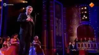 Finkers zingt op gala 50 jaar André van Duin