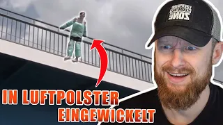 In LUFTPOLSTER eingewickelt von Brücke springen! - Was passiert? | Fritz Meinecke reagiert