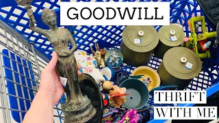 Score! Can't BELIEVE She Found THAT | GOODWILL Thrift With Me | Reselling