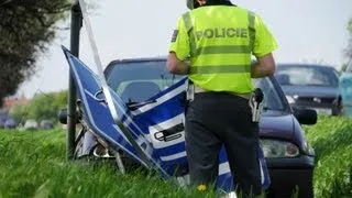 Dopravní nehoda (infarkt, vozidlo mimo komunikaci) - Velké Hoštice (směr Kravaře) - 9.5.2013 - 12:10