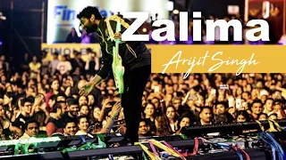 Arijit Singh Live | Zalima Oh Zalima | Giving AUTOGRAPH to his FANS | 25 Jan 2020 | Mumbai