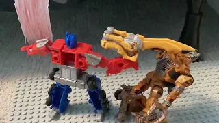 Optimus Prime vs Scourge! Final battle stop motion!