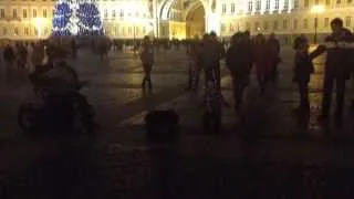 Танцы Платона на Дворцовой площади под НИКОЛАЙ МУЗАЛЁВ