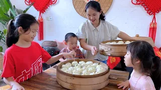 Mantou stuffed with dried bamboo shoots and meat, thin skin and lots of stuffing