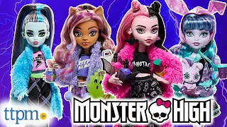 Monster High Creepover Party Frankie Stein, Draculaura, Twyla, and Clawdeen Wolf