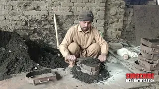 Let's watch the mould process of a unique and very old style charcoal cloth iron in Pakistan.