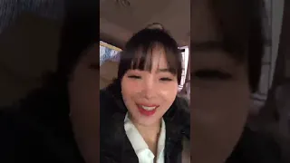 조현영 레인보우 현영 HyunYoung ‘s 181028 Instagram Live 01 Without Chat Fit Mobile Version