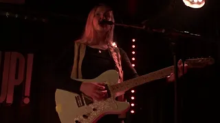 Billie Marten - She Dances - Live in Paris 2019