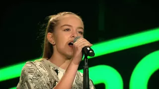 THE VOICE KIDS 2017 GERMANY - BLIND AUDITIONS -  HURT LINA DOING CHRISTINA AGUILERA COVER