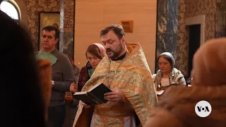 Ukrainian priests serve church, support state | VOANews