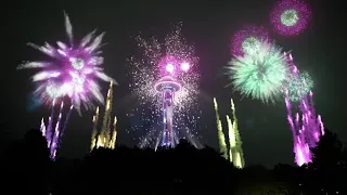 Seattle Space Needle New Year Light Show (Digital Fire Works) - 2021