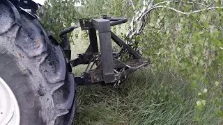 Корчувач на John Deere і New Holland - викорчовування дерев за одну хвилину трактором МТЗ 1221