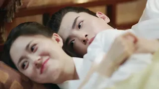 The domineering general hugged his wife and gently stroked her arms on the bed.💕CDramaEngsub