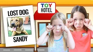 Sandy's Missing from the Toy Hotel !!!