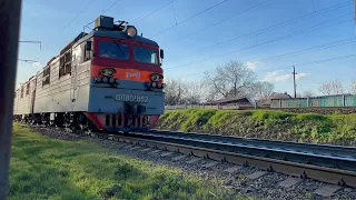 Электровоз ВЛ80С-852А/1197 С грузовым поездом