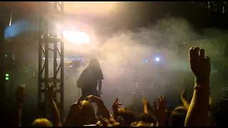 Tinie Tempah Pass out at nass fest 2011