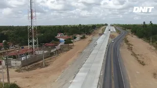 Ministro Tarcísio de Freitas visita obras de duplicação e restauração na BR-304