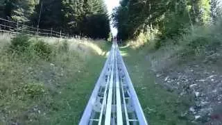 Sur la luge 4 saisons de La Sambuy, Haute-Savoie.