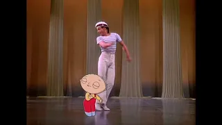 Family Guy S05E09 - Cena do Musical (Anchors Aweigh, 1945)