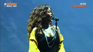 Rihanna - Diamonds (Live at Rock in Rio 2015)