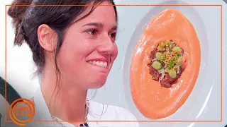 "ESTÁ DE DIEZ": El plato de Ángela es un éxito rotundo | MasterChef 12