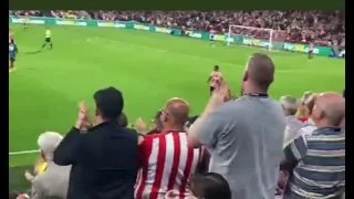 Bukayo Saka given standing ovation by Brentford fans in Brentford 2-0 Arsenal | Premier League 21/22