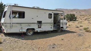 DID THE OWNER DIE HERE? Where Did He Go? Why Did He Leave His RV WAY OUT HERE The Middle Of Nowhere