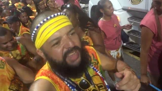 Olodum - Lendárias do Tempo/Olodum Veste Letras - Carnaval 2020 - Bloco Olodum - Domingo