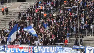 1860 München - VfL Bochum 21.02.2016 Wenige Bochumer/ Bayern und Freunde aus Bologna im Gästeblock