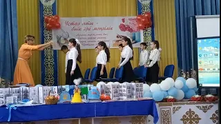 Музыкальная сценка"Мечта учителя"🧑‍🏫📚📝 7"В" и Алиева Э.Ю.,👭🧑‍🤝‍🧑