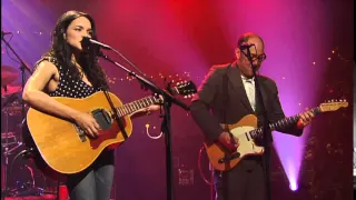 Norah Jones - Long Way Home ...Live from Austin